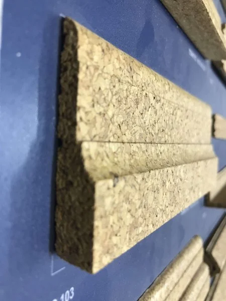 Плинтус пробковый ArtCorkDesing С 103 лакированный 12х65х910 мм в Саратове