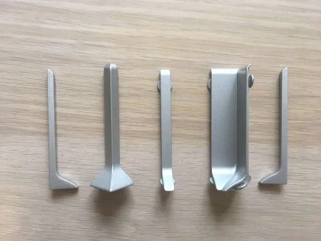 Соединитель для плинтуса ЭлитПроф Плоский 100 (Алюм) в Саратове