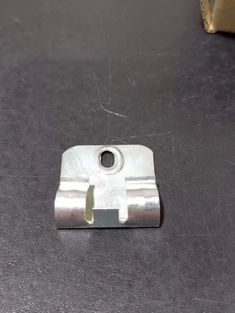 Клипсы к плинтусу MDF Bonkeel (50шт) в Саратове