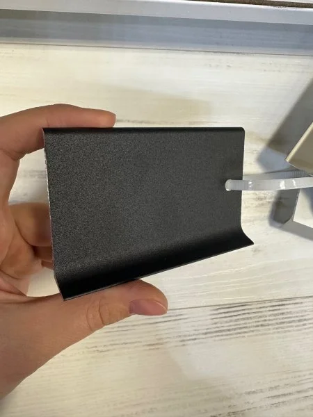 Алюминиевый плинтус Bonkeel ПЛ80 515л Черный (78,5х11,2х2500мм) в Саратове