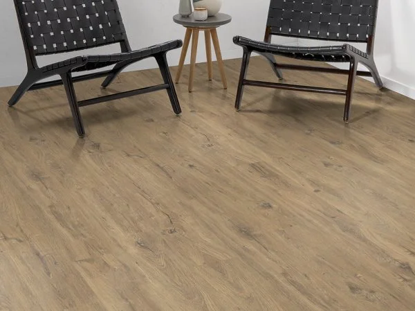 Ламинат Egger PRO 8/33 Дуб Ла-Манча EPL018 в Саратове