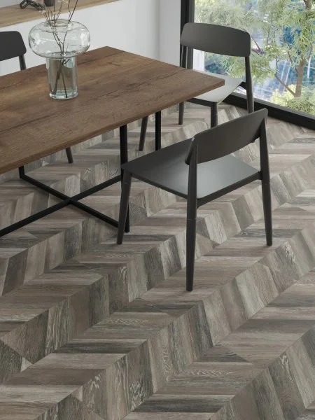 Ламинат Egger PRO 8/33 4V Large Дуб Кестинкорт Шоколад левая EPL240F4CL в Саратове