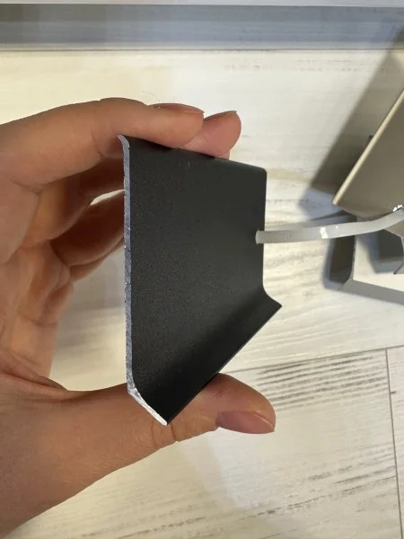 Алюминиевый плинтус Bonkeel ПЛ80 515л Черный (78,5х11,2х2500мм) в Саратове